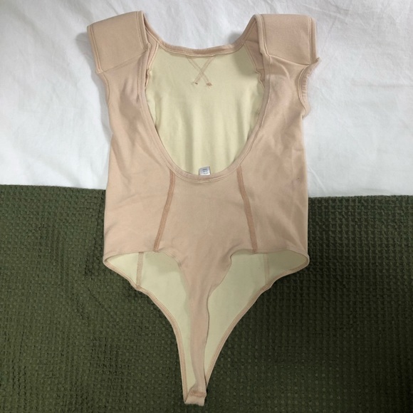 Urban Outfitters Padded Exposed Seam Bodysuit - Picture 4 of 6